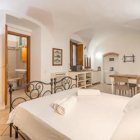 Historic Borgo Campidoglio 3 Διαμέρισμα