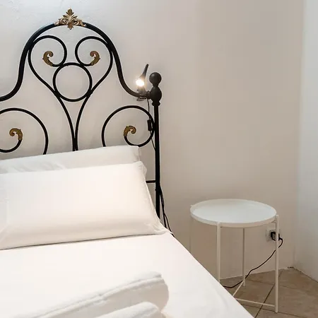 Διαμέρισμα Historic Borgo Campidoglio 3 *