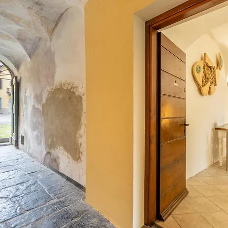 Διαμέρισμα Historic Borgo Campidoglio 3 *